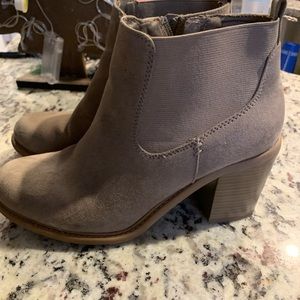 Natural reflections Natalie ankle boots